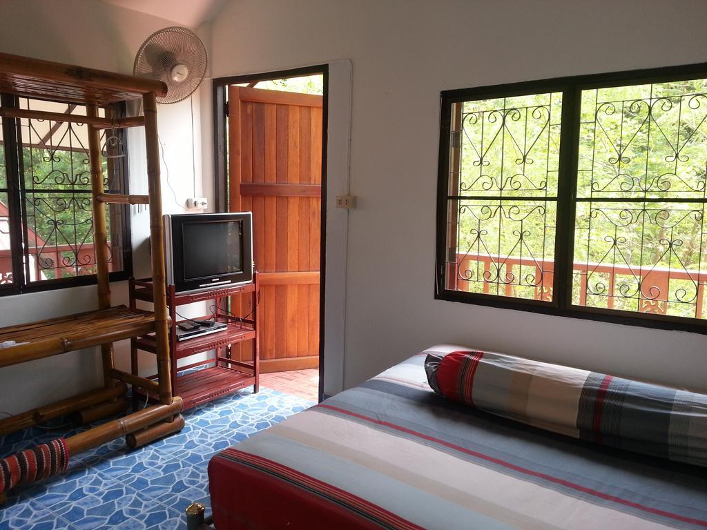 Ban Sabai Sabai Guest House Kanchanaburi by Rom bilde