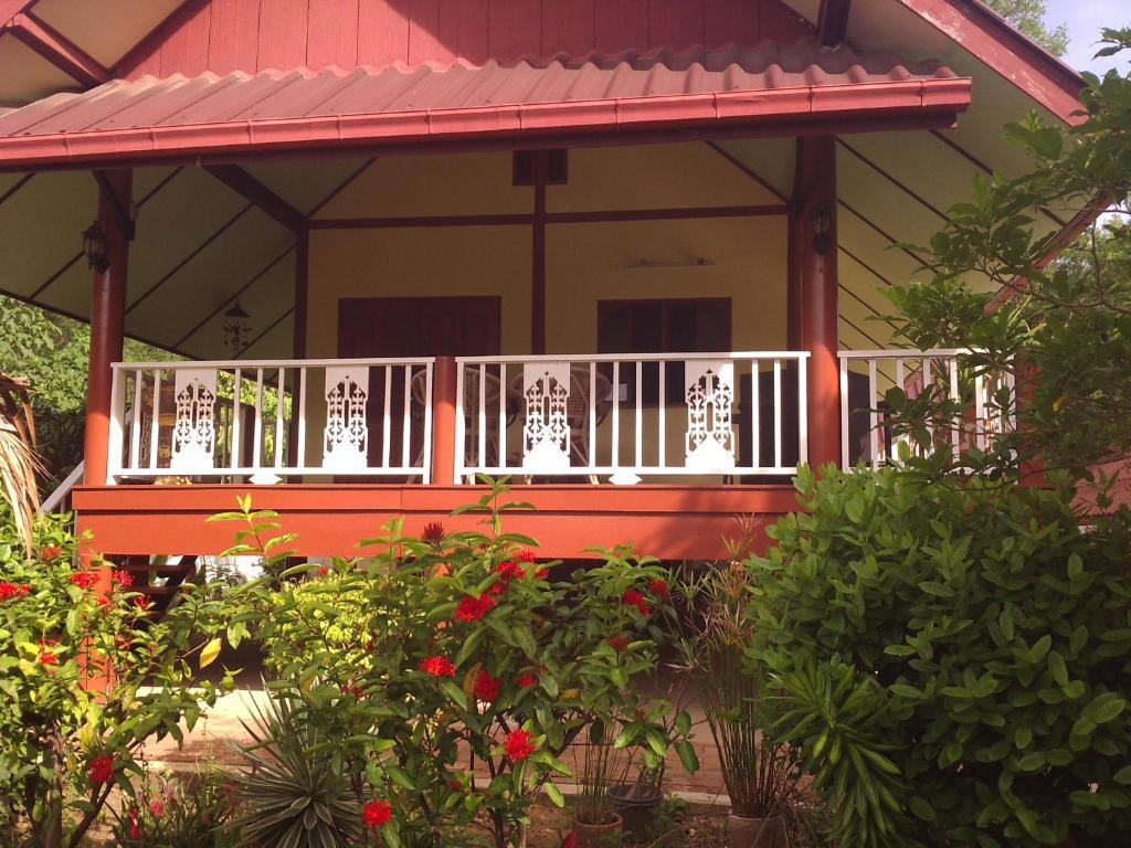 Ban Sabai Sabai Guest House Kanchanaburi by Eksteriør bilde