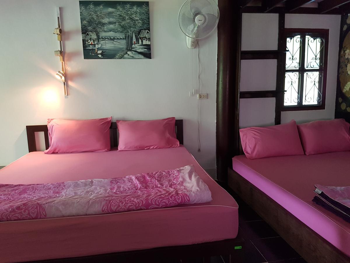 Ban Sabai Sabai Guest House Kanchanaburi by Eksteriør bilde